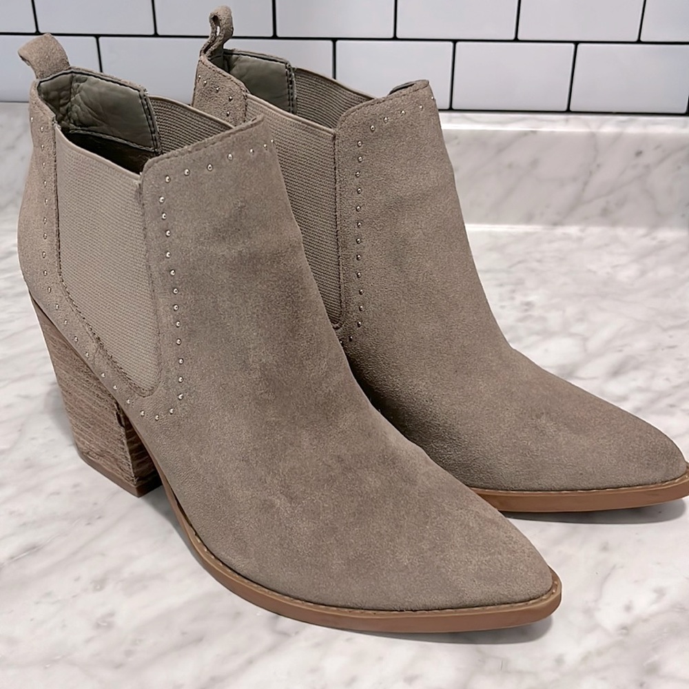 Marc fisher bellie booties